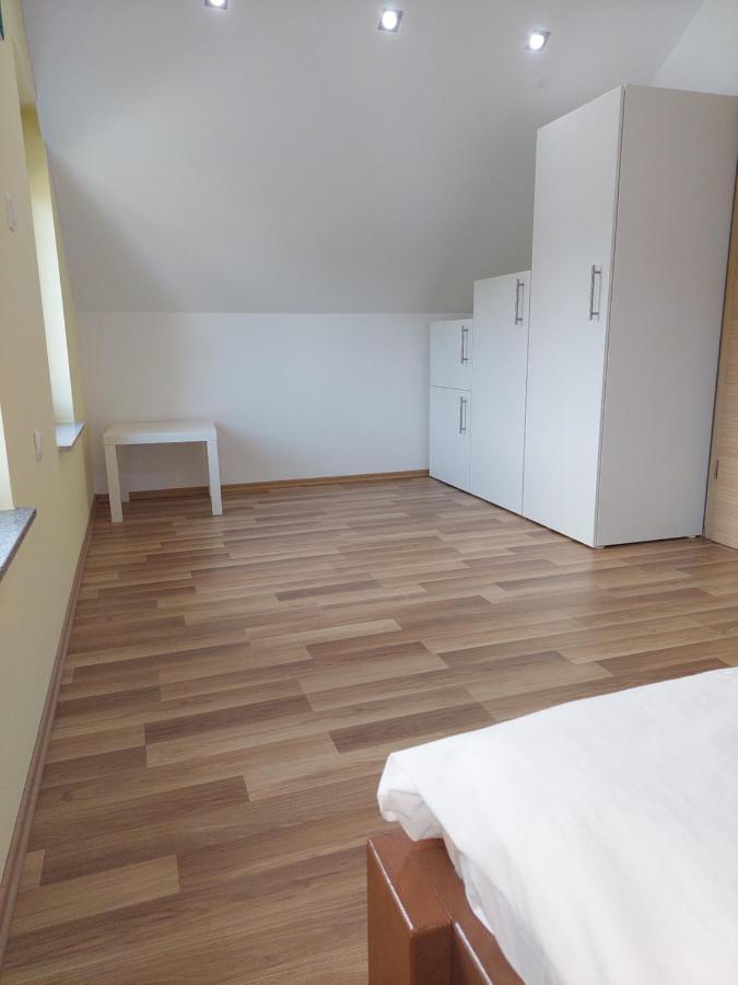 Апартаменти Apartma Vali Gradisca Екстер'єр фото